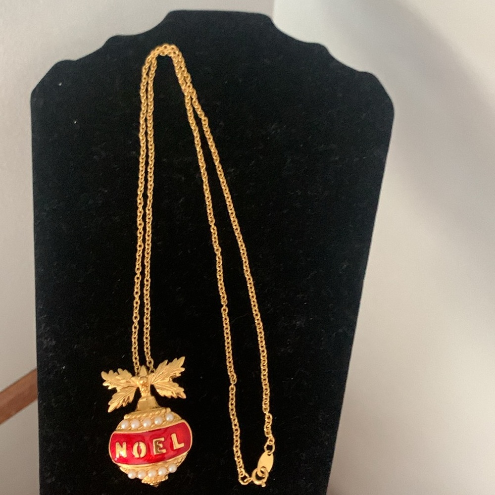 Vintage Avon Joyous Noel Christmas Neclace - Picture 5 of 9